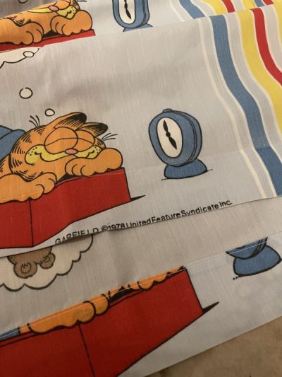 画像2: Garfield the Cat Bedtime flat sheet 1978 / ガーフィールド　ベッドタイム　フラットシーツ