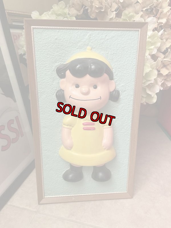 画像1: Peanuts Lucy 3D wall Frame decorations / ピーナッツ　ルーシー　3D ウォール　壁掛け　ディスプレイ (1)