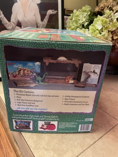 画像2: Hanna Barbera Flintstones Plastic reptile Tank Set with Box 1992 / フリントストーン　箱入り　爬虫類タンク　セット