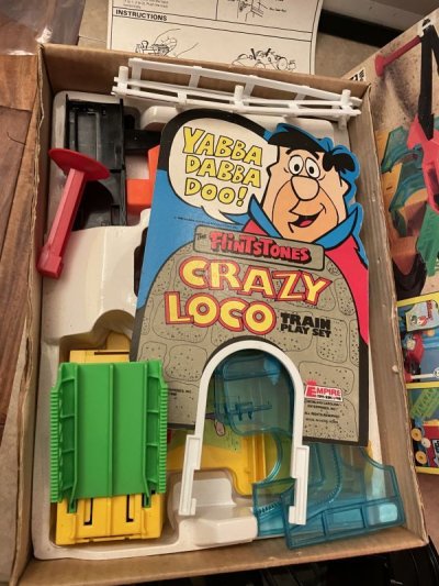 画像2: Hanna Barbera Flintstones Plastic crazy Loco Game Train Set with Box 1980 / フリントストーン　箱入り　クレイジー　トレインセット