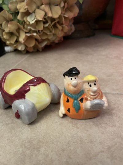 画像1: Flintstones Magnetic Ceramic Salt & Pepper (C) / フリントストーン　陶器製、塩コショウのセット マグネティック丸太