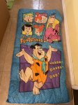 画像1: Hanna barbera Flintstones Sleeping Bag Blanket / ハンナバーベラのフリントストーンズ、のスリーピングバッグ、ブランケット (1)