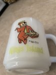 画像8: Yogi Bear Kings Island Glasbake milk glass  Mug / ヨギベア  キングスアイランド　グラスベイクミルクグラス　マグ  1982 年 (8)