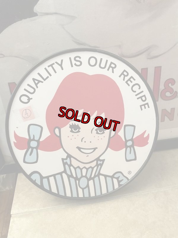 画像1: Wendy’s Small Plastic Sign (A) / ウエンディーズ　小さな看板、サイン、ストアディスプレイ (1)