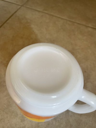 画像3: Carl’s Jr Glasbake milk glass mug / カールスジュニア　グラスベイク　ミルクグラス　マグ