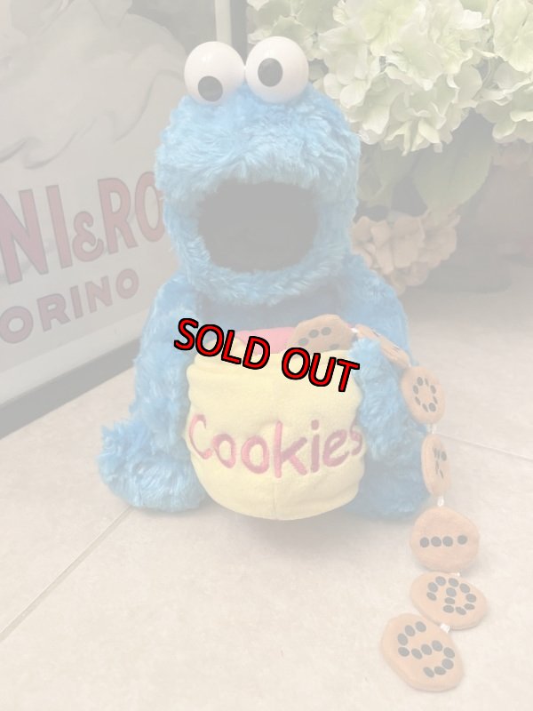 画像1: Sesame Street Cookie Monster Plush Doll with cookie jar & cookies  (B) 2002/ セサミストリート　クッキーモンスター　クッキージャー　ぬいぐるみ (1)