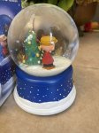 画像10: Peanuts Snoopy Christmas Snow Globe musical ball  with box / ピーナッツ、スヌーピー　箱入りスノーボールのオルゴール (10)