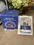 画像3: Peanuts Snoopy Christmas Snow Globe musical ball  with box / ピーナッツ、スヌーピー　箱入りスノーボールのオルゴール (3)