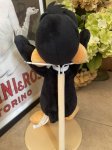 画像4: Warner Bros. Daffy Duck plush doll / ワーナーブラザーズ　ダフィダック　ぬいぐるみ (4)