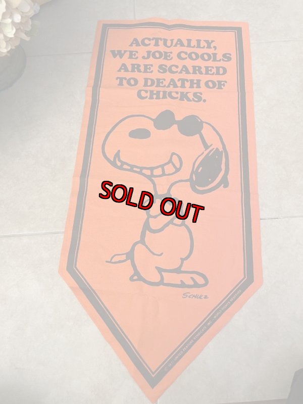 画像1: Peanuts Snoopy Orange Felt Banner Joe Cool / ピーナッツ　スヌーピー　オレンジ　フェルト　バナー　ジョー　クール (1)