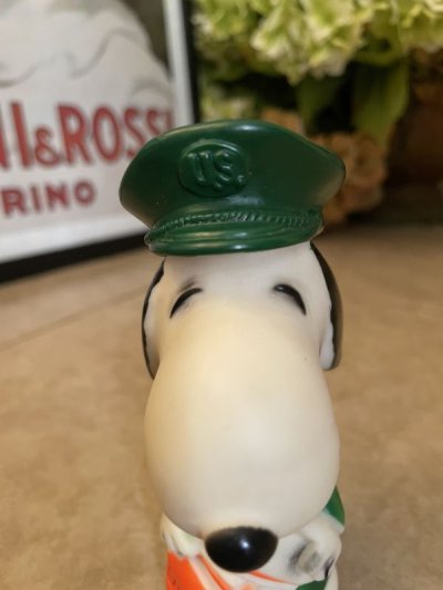 画像1:  Peanuts Snoopy US Mail Vinyl Squeak Doll  / ピーナッツ　スヌーピー　郵便配達　ソフビドール