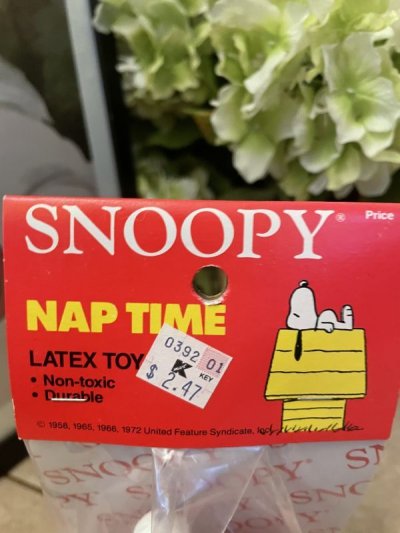 画像1: Peanuts Snoopy Nap Time Vinyl Squeak Doll with bag / ピーナッツ　スヌーピー　袋入りドール　ソフビドール