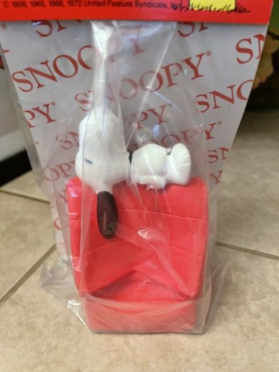 画像2: Peanuts Snoopy Nap Time Vinyl Squeak Doll with bag / ピーナッツ　スヌーピー　袋入りドール　ソフビドール