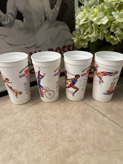 画像2: McDonald’s  Olympic 1988 plastic cups set of 4 / マクドナルド  1988年　オリンピック　プラスチック製　カップ　4個セット