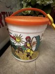 画像2: McDonald’s  Parade happy pail plastic White Bucket / マクドナルド  パレード　黄色いスコップ付き白バケツ　プラスチック製　ハッピーミール (2)