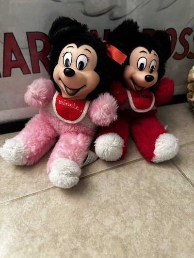 画像3: Disney Mickey Mouse Rubber Face Red plush  Doll / ミニーマウスのラバーフェイス、レッドぬいぐるみ　スタイ付き