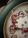 画像3: Warner Bro.  Looney tunes Plastic wall clock 2000 /  ルーニーチューン　ワーナーブラザーズ　壁時計　 (3)