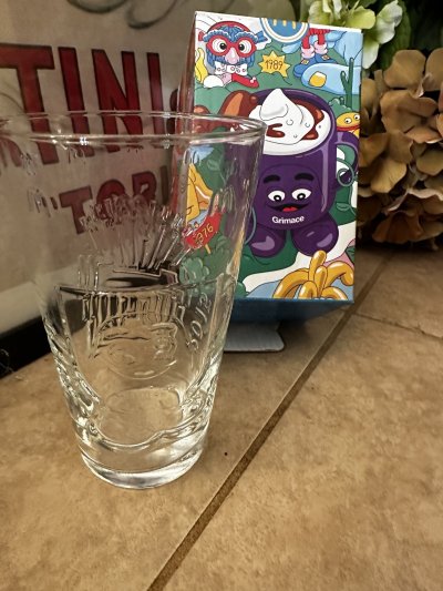 画像1: McDonald’s Collectors Glass McDonald character with box(Sealed) / マクドナルド コレクターズグラス　キャラクター　箱入り　日本未入荷