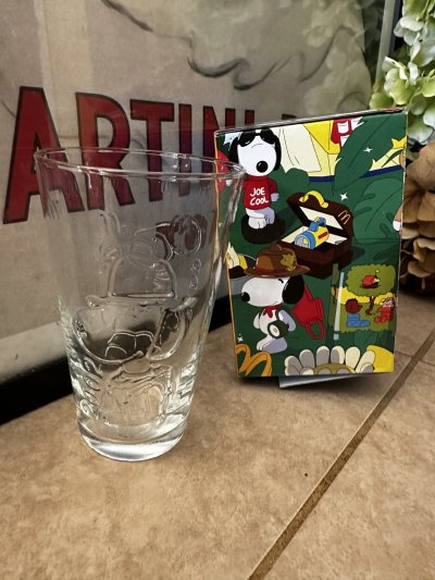 画像1: McDonald’s Collectors Glass Snoopy with box(Sealed) / マクドナルド コレクターズグラス　スヌーピー箱入り　日本未入荷