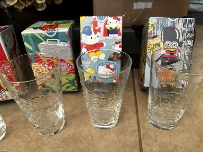 画像2: McDonald’s Collectors Glass set of ６ with box(Sealed) / マクドナルド コレクターズ　グラス　箱入り6個セット　日本未入荷