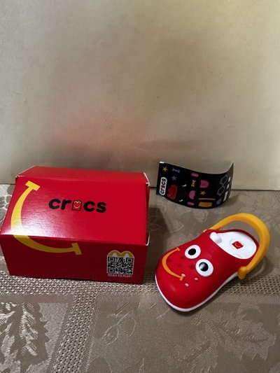 画像2: McDonald’s Crocs keychain #5 with box(Sealed) / マクドナルド クロックス　5番　箱入りキーホルダー　日本未入荷