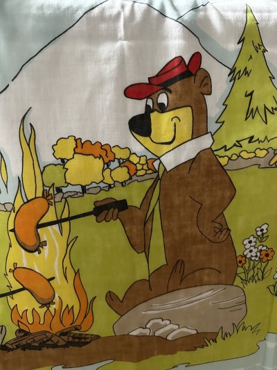 画像1: Yogi Bear Hanna Barbera Flat  Sheet (A)  / ハンナバーベラ、ヨギベアのフラットシーツ