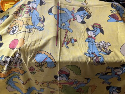 画像2: Hanna Barbera Huckleberry Hound  Flat Sheet  Yellow / ハンナバーベラ　レア！！　ハックルベリーハウンド　フラットシーツ