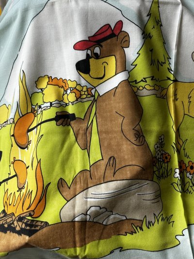 画像1: Yogi Bear Hanna Barbera Flat  Sheet (B) / ハンナバーベラ、ヨギベアのフラットシーツ