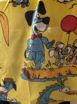 画像2: Hanna Barbera Huckleberry Hound  Flat Sheet  Yellow / ハンナバーベラ　レア！！　ハックルベリーハウンド　フラットシーツ (2)