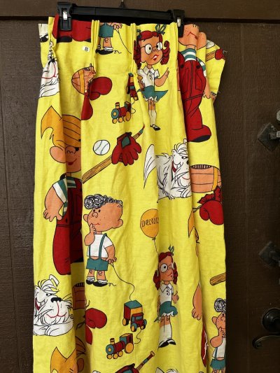 画像1: Dennis the Menace fabric Curtain Yellow (B) / わんぱくデニスの布製　カーテン　イエロー