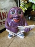 画像1: California Raisins ceramic figure Doll Guitar 1988 / カリフォルニアレーズン　陶器製　ギター　18cm 大きめドール　フィギュア (1)