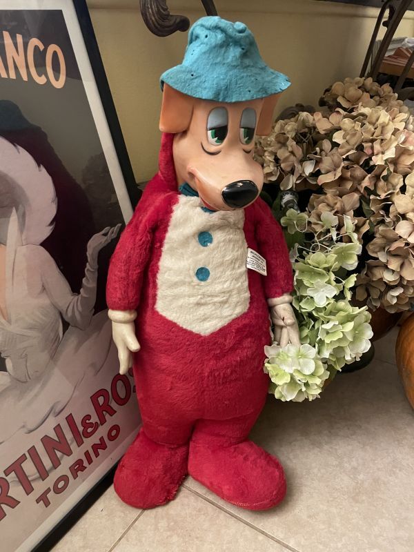 Huckleberry Hound Large Knickerbocker Red Plush Doll 65cm